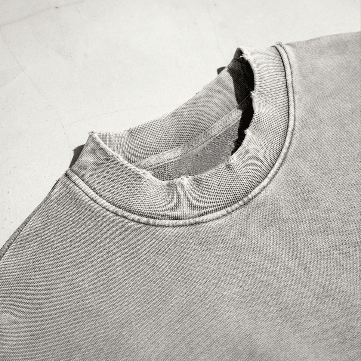 Washed Raw-Edge Cropped Crew Neck Sweatshirt（380GSM）