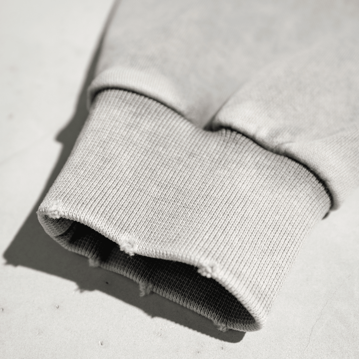 Washed Raw-Edge Cropped Crew Neck Sweatshirt（380GSM）