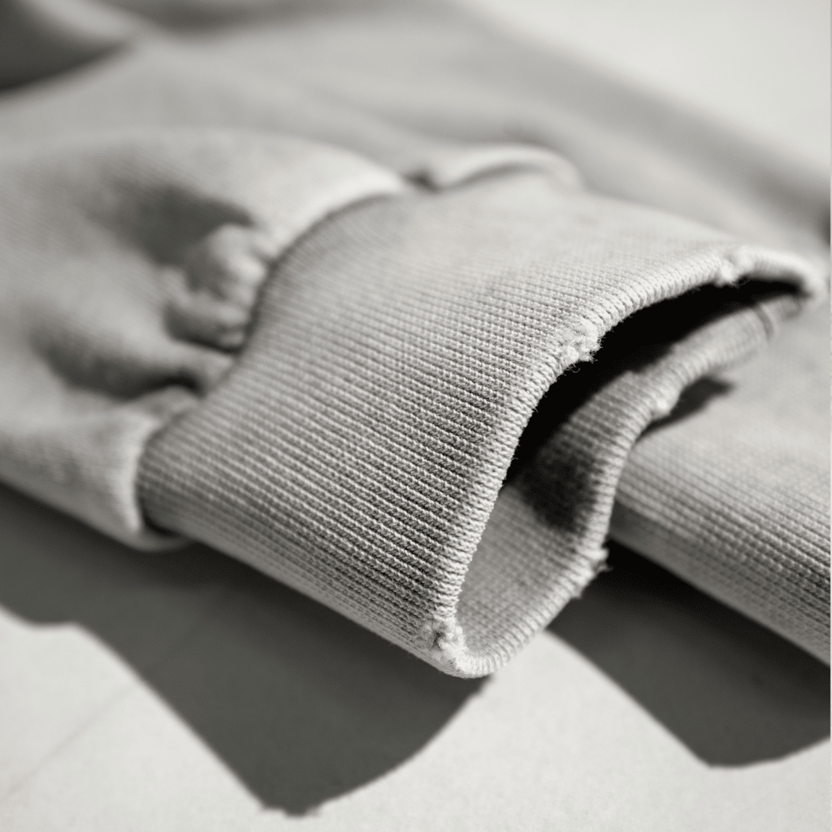 Washed Raw-Edge Cropped Crew Neck Sweatshirt（380GSM）